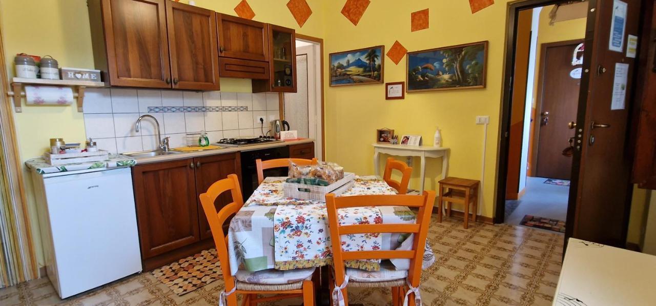 Casa Soggiorno Il Quetzales ヴァレンツァ エクステリア 写真